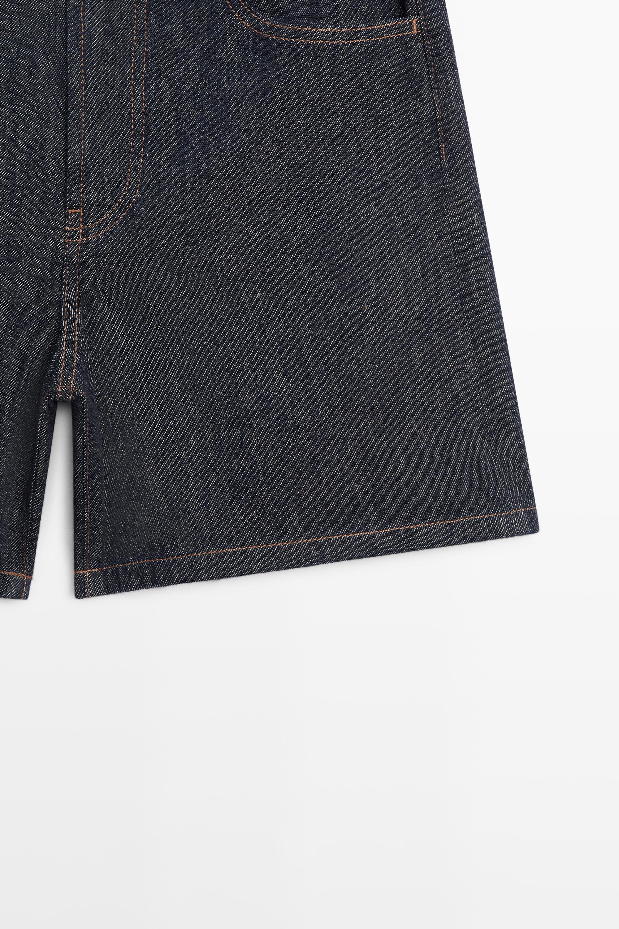 Total look mid-rise denim Bermuda shorts